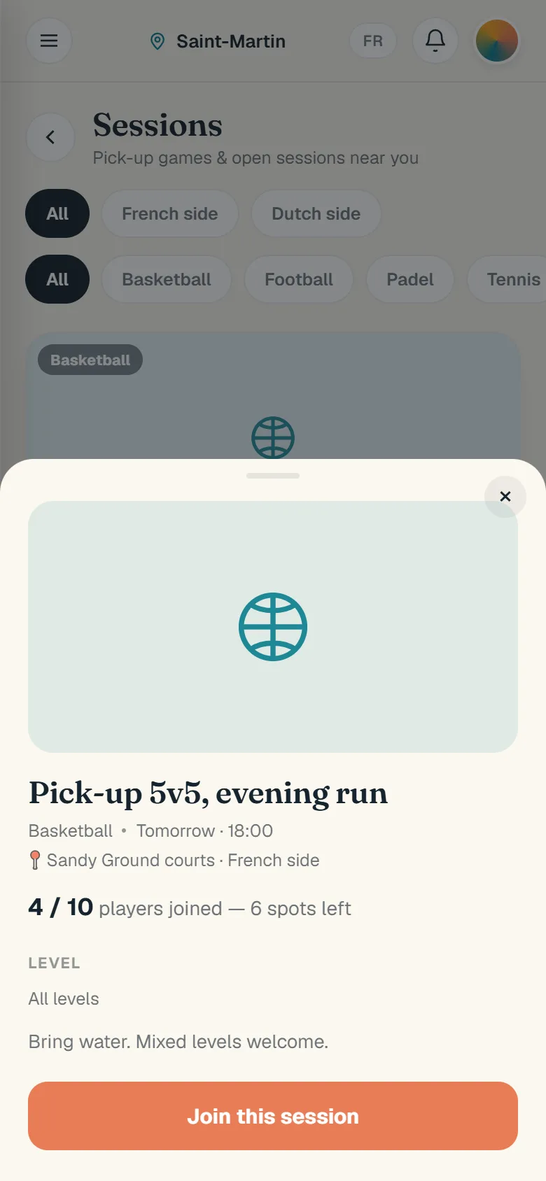 A pick-up basketball session opened: time, place, players joined, level and a Join this session button.